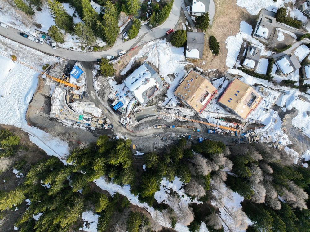 Superbe attique 4.5 pièces en résidence secondaire - Bild 13