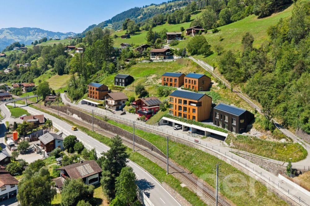 Neubau-Dachgeschosswohnung mit besonderer Architektur und Bergsicht -  Bild 12