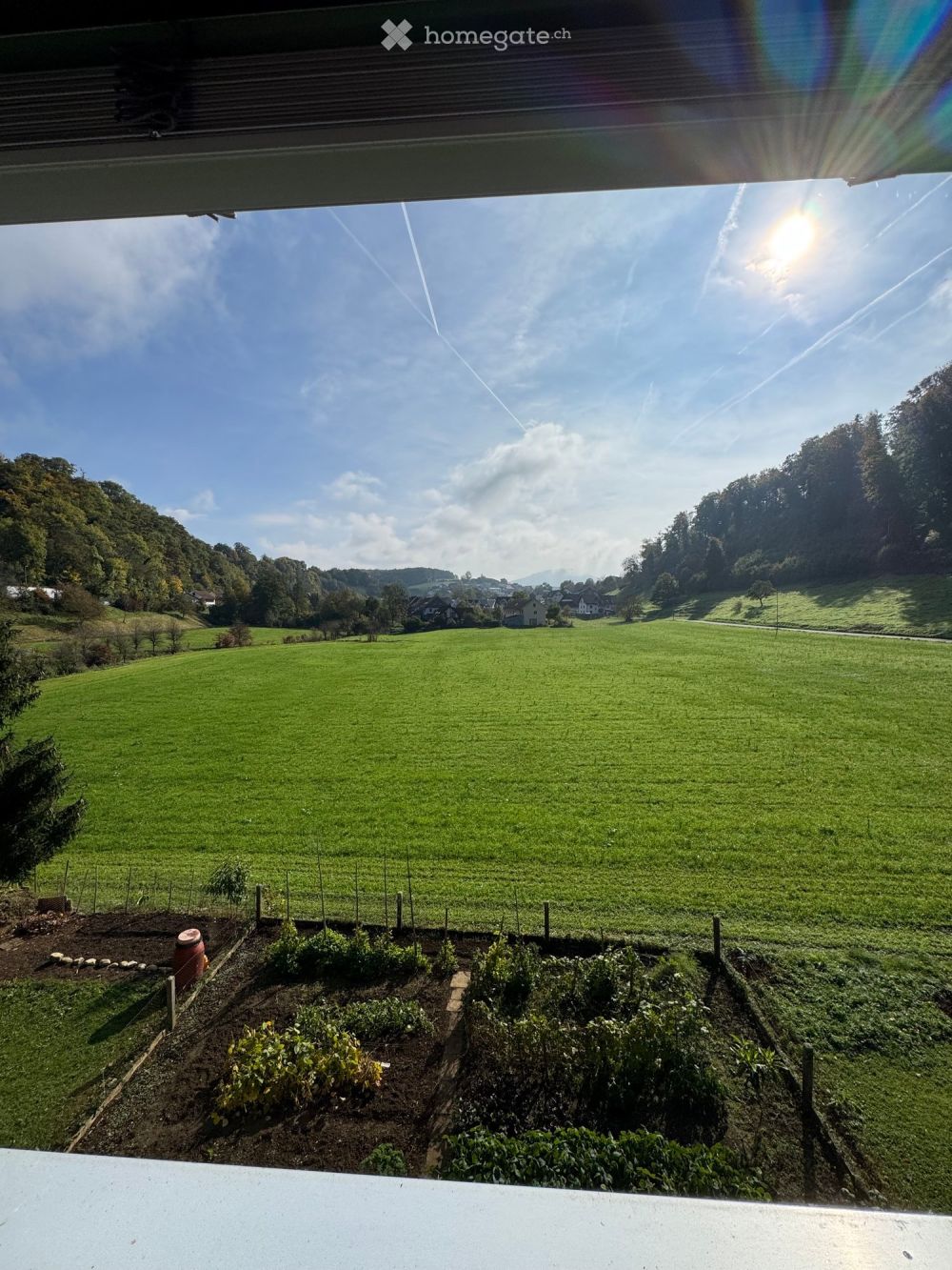 Helle 3.5-Zimmer-Dachwohnung im Fricktal mit Balkon und 2 Parkplätzen -  Bild 2