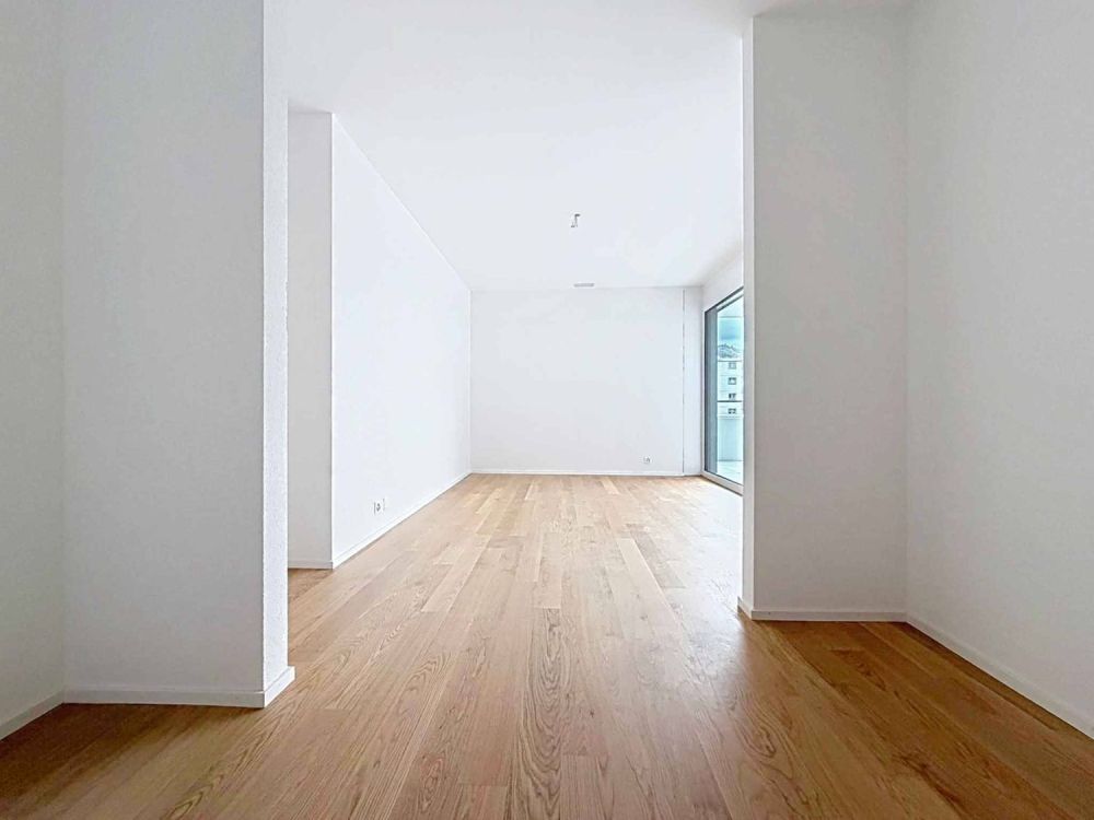 Luxuriöse 4.5-Zimmer-Wohnung mit überdachtem Balkon -  Bild 6