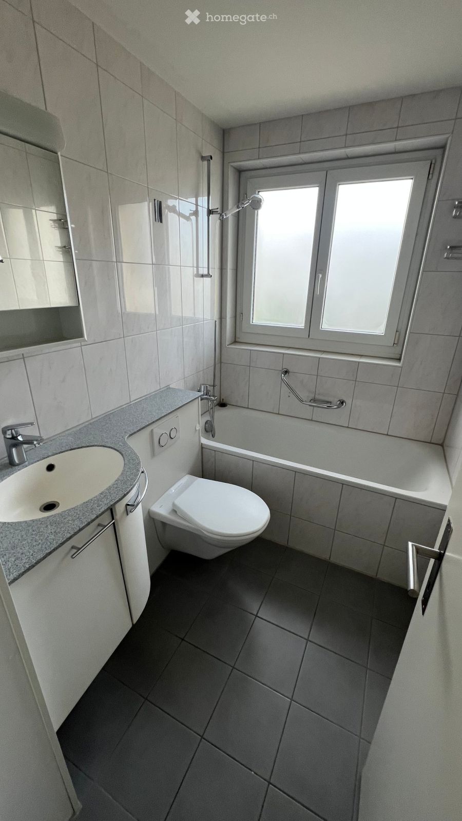 Helle 3.5-Zimmer-Wohnung mit Balkon in Wallisellen – sofort verfügbar! -  Bild 2
