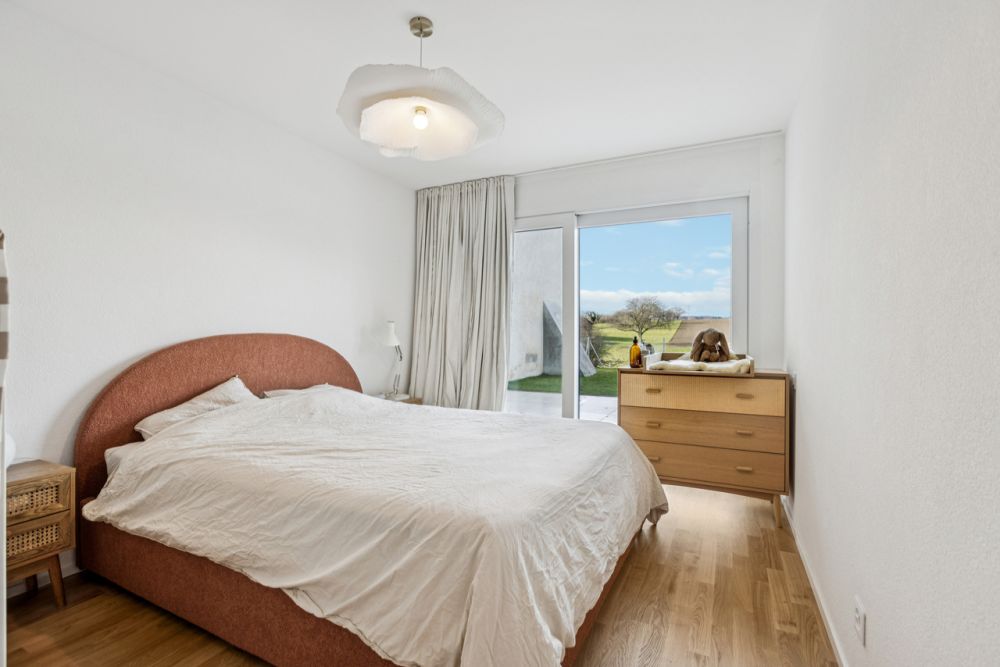 Magnifique appartement de 4,5 pièces, avec terrasse et jardin - Bild 7