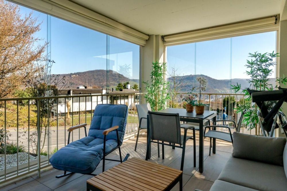 Exklusive 5.5 Z' Maisonette-Wohnung mit verglastem Balkon, Weitsicht und 2 EHP's -  Bild 7