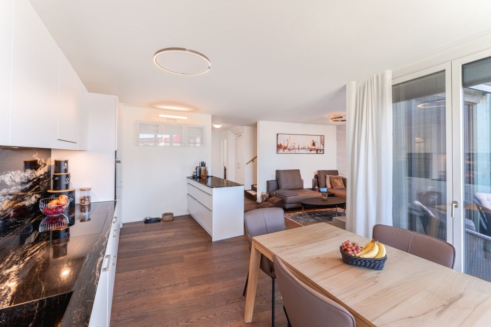 Familienfreundliche 5½ Zimmer-Minergie-Maisonette mit 2 Garagenplätzen im exklusiven Ausbaustandard -  Bild 6