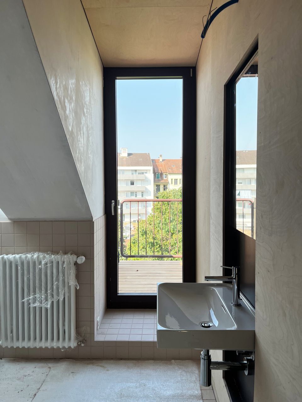 Sanierte Dachwohnung mit Balkon im St. Johann! -  Bild 3