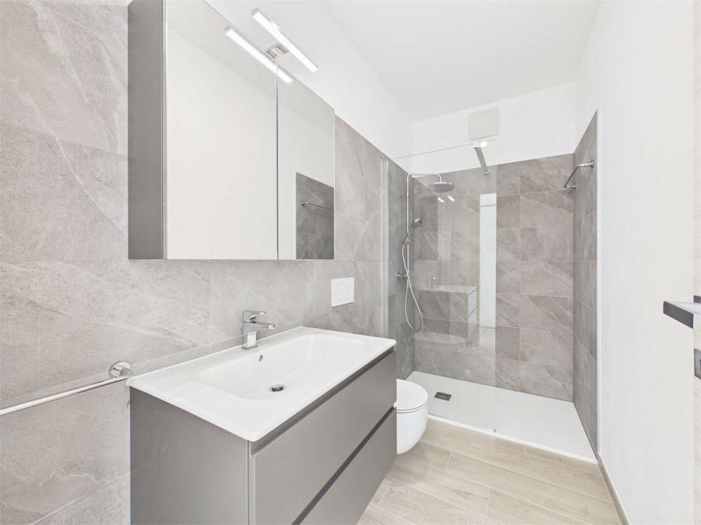 Nuova villa immersa nel verde a Sant'Antonino - Bild 5