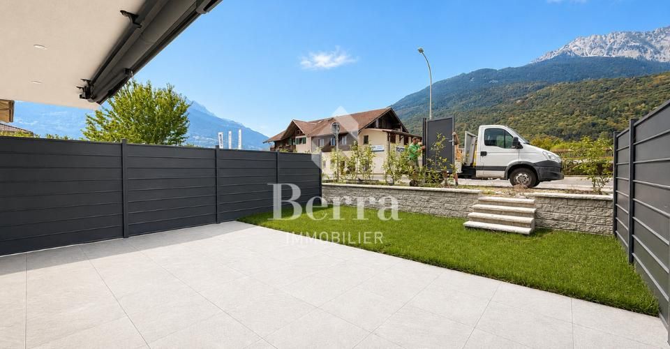 Villa de 5.5 pièces avec 3 places de parc comprises !! - Maison jumelée 6.5 pièces - image - 2