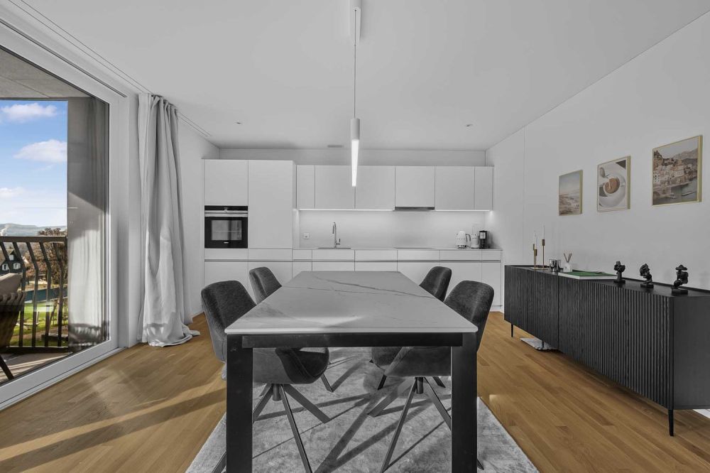 Neuwertige & stilvolle 2.5 Zimmer Eigentumswohnung mit vielen Vorzügen - Bild 2