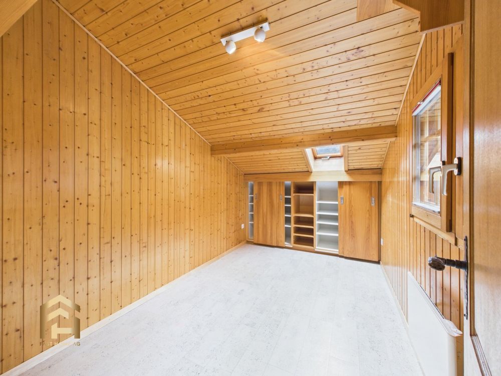 4.5 ZWG mit Atelier und Ausbaupotenzial im Herzen von Naters - 4.5 ZWG