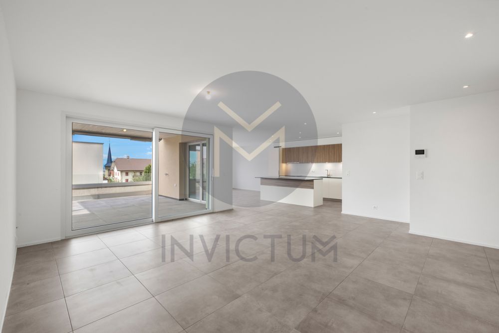 Superbe 4.5 pièces de 138 m² avec spacieuse loggia sur les hauteurs - Cuisine et séjour