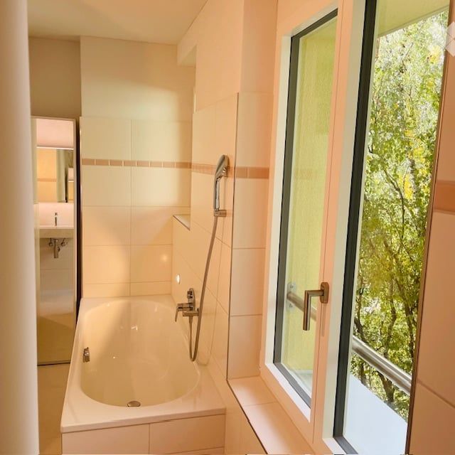 Seefeld Neubau-Wohnung mit 2 Balkonen -  Bild 5