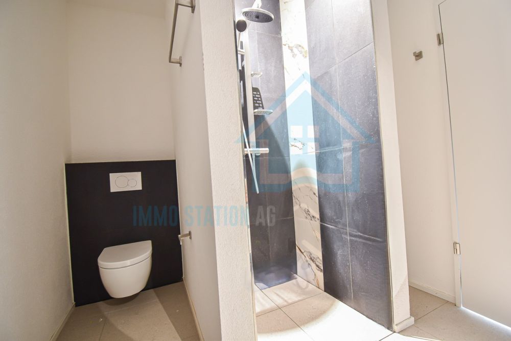 Exklusive Neubau-Terrassenwohnung mit Weitblick & höchstem Wohnkomfort - Dusche/WC