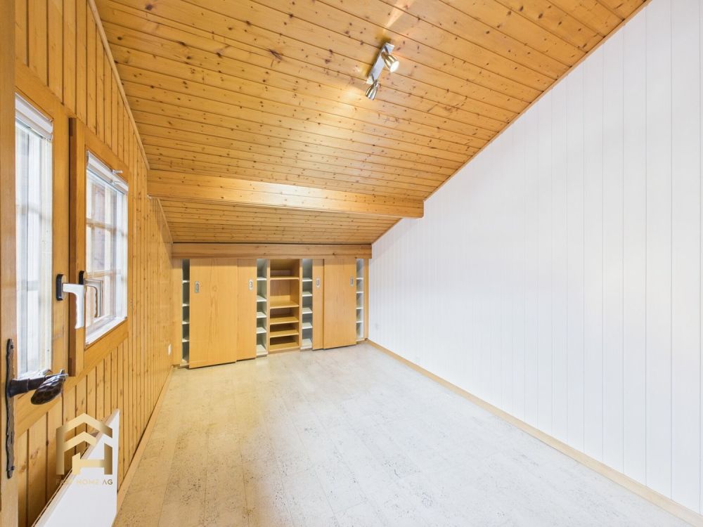 4.5 ZWG mit Atelier und Ausbaupotenzial im Herzen von Naters - 4.5 ZWG