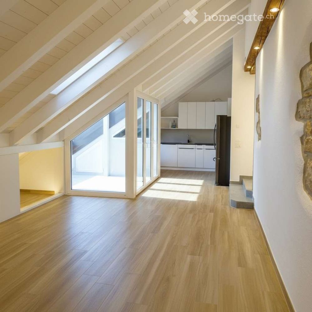 Frisch sarnierte 3.5-Zi-Wohnung mit Balkon -  Bild 1