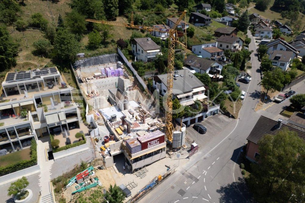 Über den Dächern des Limmattals  Wohnen mit Weitblick am Sulzberg - Der Boden der letzten verfügbaren Einheit steht bereits