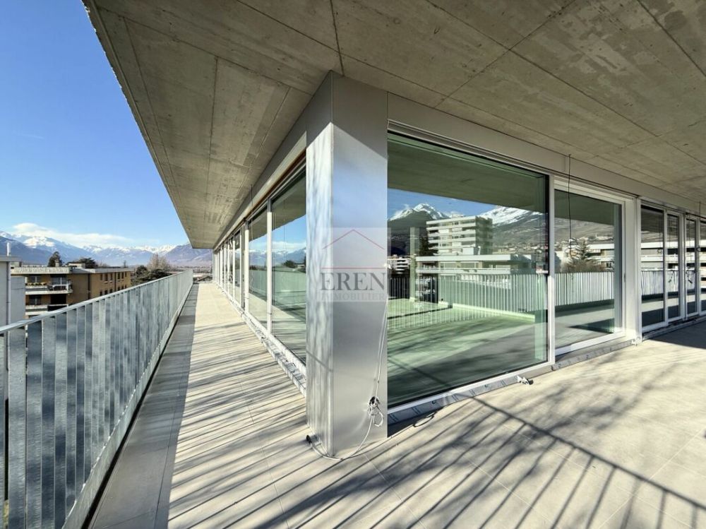 Magnifique attique 4.5 pièces neuf avec grande terrasse panoramique à Conthey lumineux et moderne - Attique 4,5 pièces neuf à vendre à Conthey