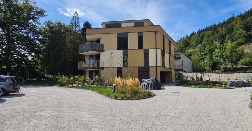 Joli appartement de 2,5 pièces avec terrasses et jardin à Couvet - Appartement 2.5 pièces - image - 12