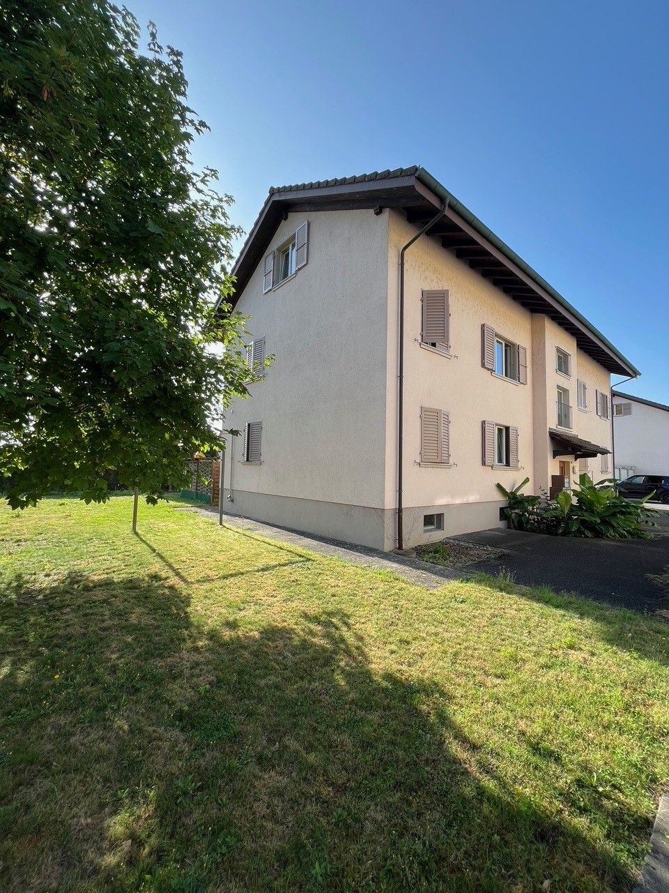 Charmantes Mehrfamilienhaus in Derendingen - Moderne trifft auf Tradition - Bild 2