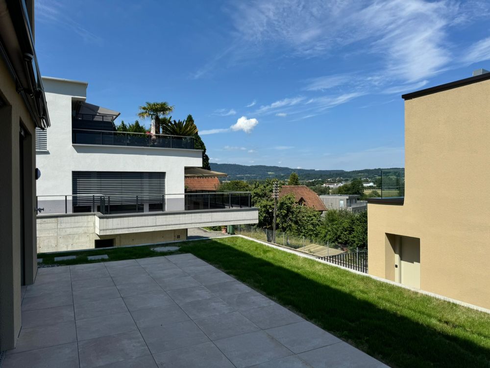 Stilvolle 3,5-Zimmer-Terrassenwohnung im Neubau-Zweifamilienhaus - Bild 3