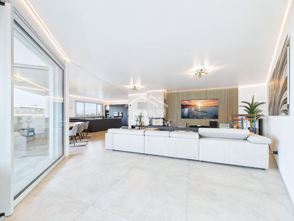 ARCHITEKTONISCHE MEISTERWOHNUNG MIT BODENSEEBLICK -  Bild 1