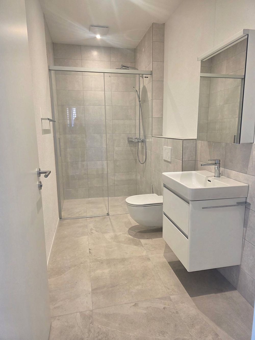 Wunderschöne, helle Dachwohnung - Neubau -  Bild 5
