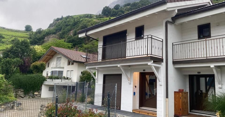 Élégante Villa de 3,5 Pièces avec Charme Unique - Maison jumelée 3.5 pièces - image - 1