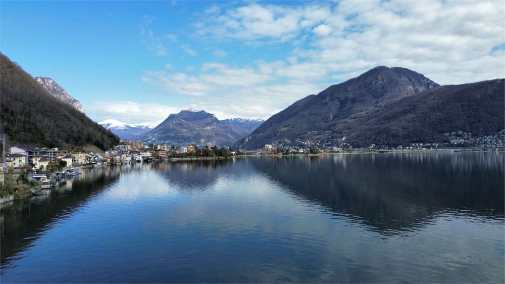 Magnifica villa moderna direttamente a lago - Bild 12