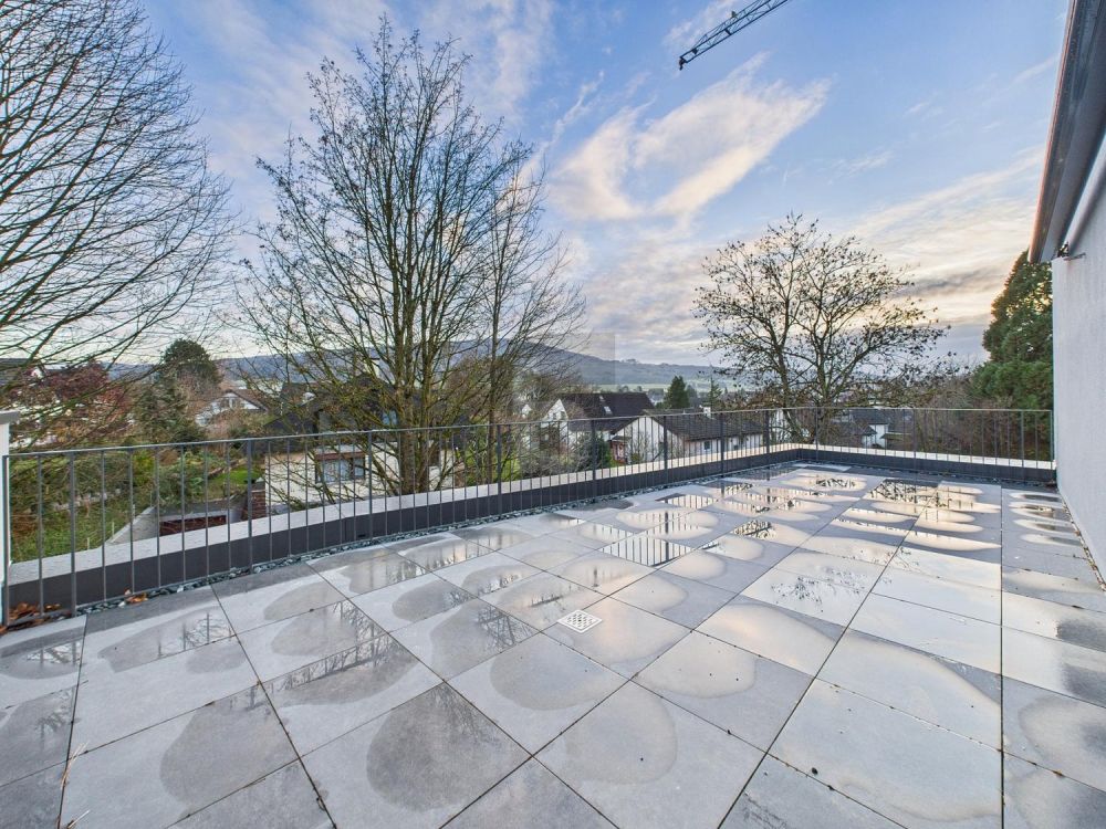 MINERGIE, MIT ZWEI TERRASSEN UND GARTENSITZPLATZ -  Bild 5