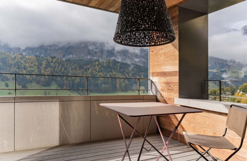 Luxuriöse 3.5-Zimmer-Maisonettewohnung an bester Hanglage - Bild 2