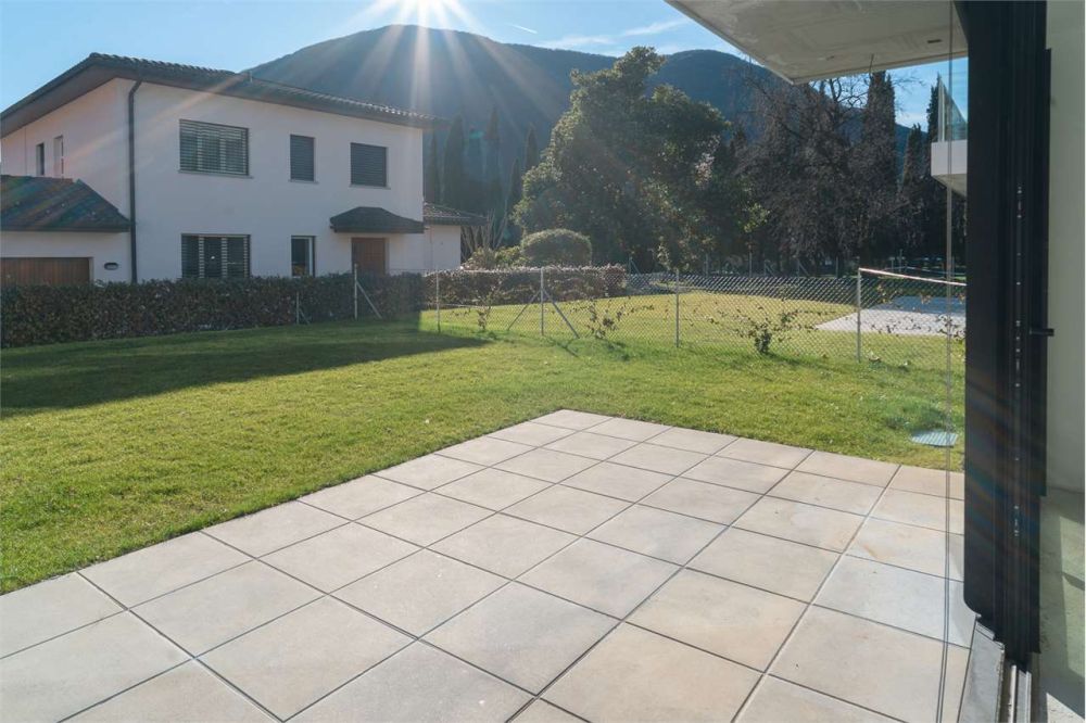Maroggia splendido 3.5 loc con giardino privato a due passi dal lago -  Bild 12