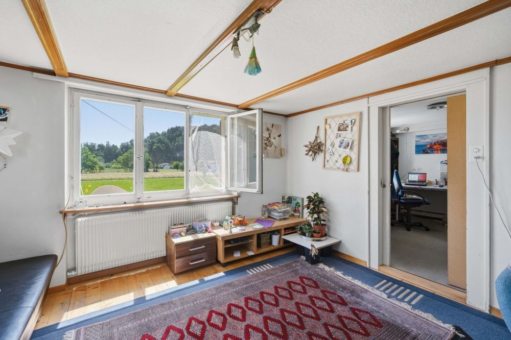 Einfamilienhaus mit Ökonomiegebäuden -  Bild 10