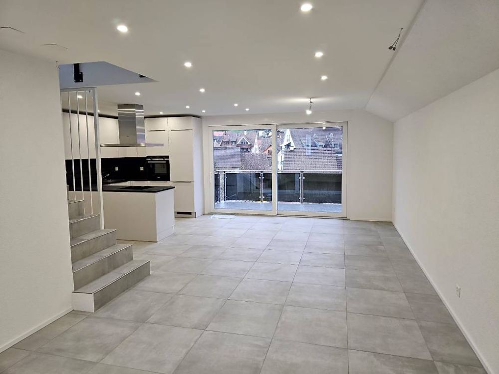 Tolle neuwertige 3.5 Zi Maisonette Wohnung in Oberdorf BL -  Bild 1