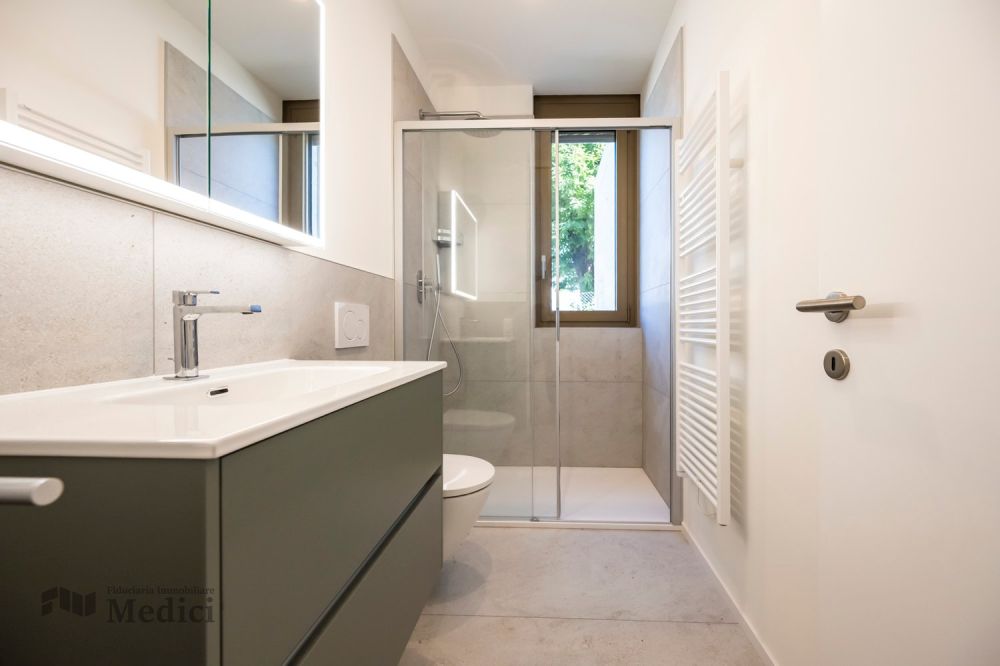 MODERNO ED ELEGANTE APPARTAMENTO VISTA LAGO -  Bild 6