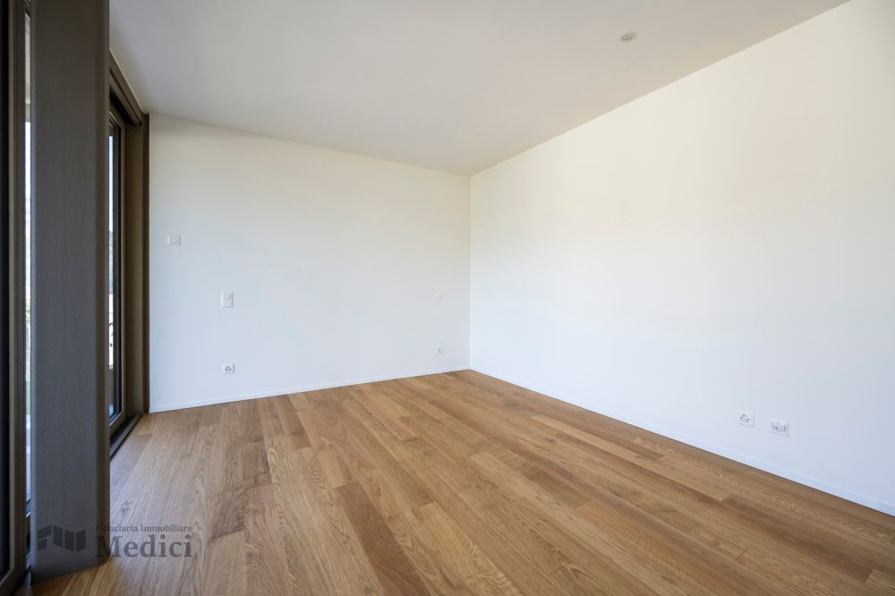 MODERNO ED ELEGANTE APPARTAMENTO VISTA LAGO -  Bild 4