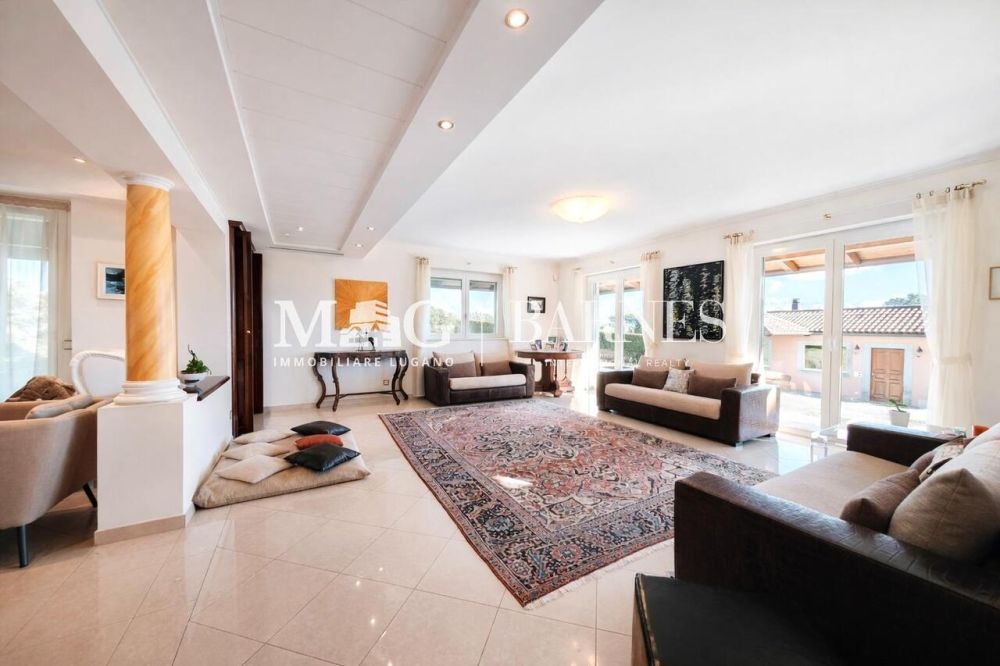 Elegante Villa con piscina e dépendance - Bild 8