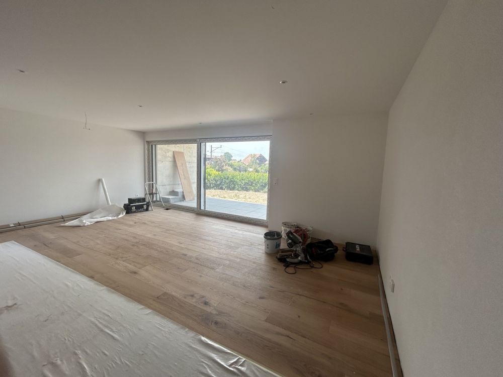 CORCELLES A VENDRE VILLA CONTIGÜE DE 5,5 PCES DISPONIBLE DE SUITE -  Bild 6