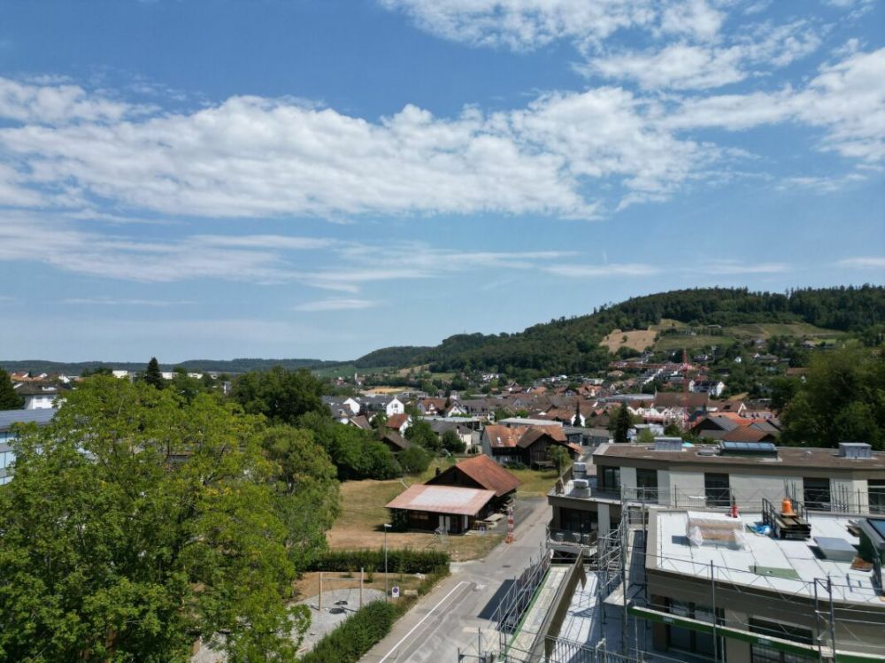 Exklusive Neubau-Attikawohnung mit Weitsicht inklusive zwei Parkplätze -  Bild 3