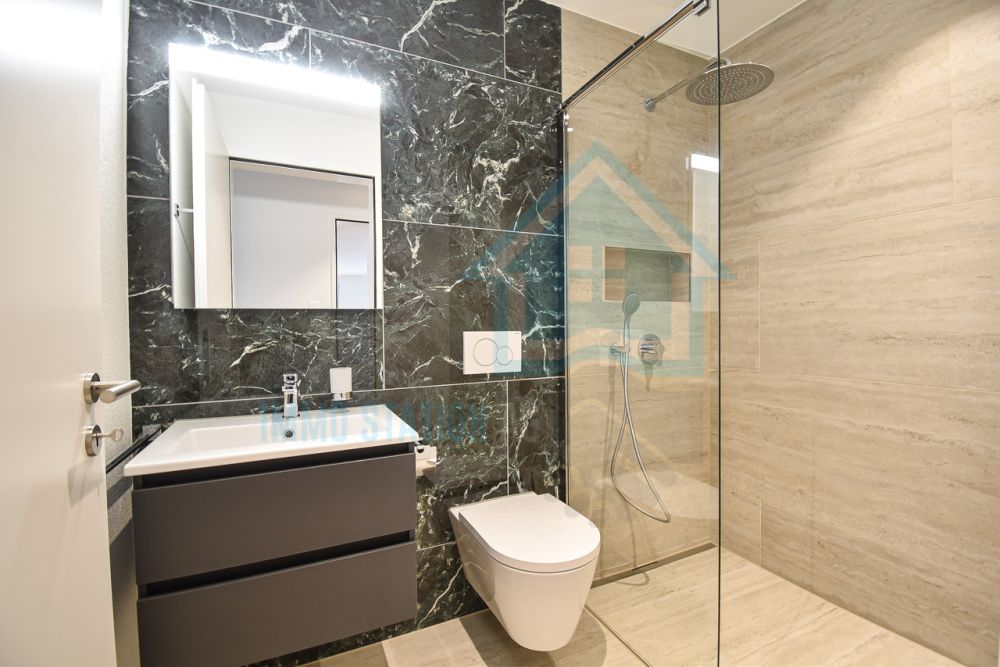 Exklusive 4.5-Zimmer-Neubauwohnung - nachhaltiges Wohnen in Reinach AG - En-suite-Bad aus Zimmer 1