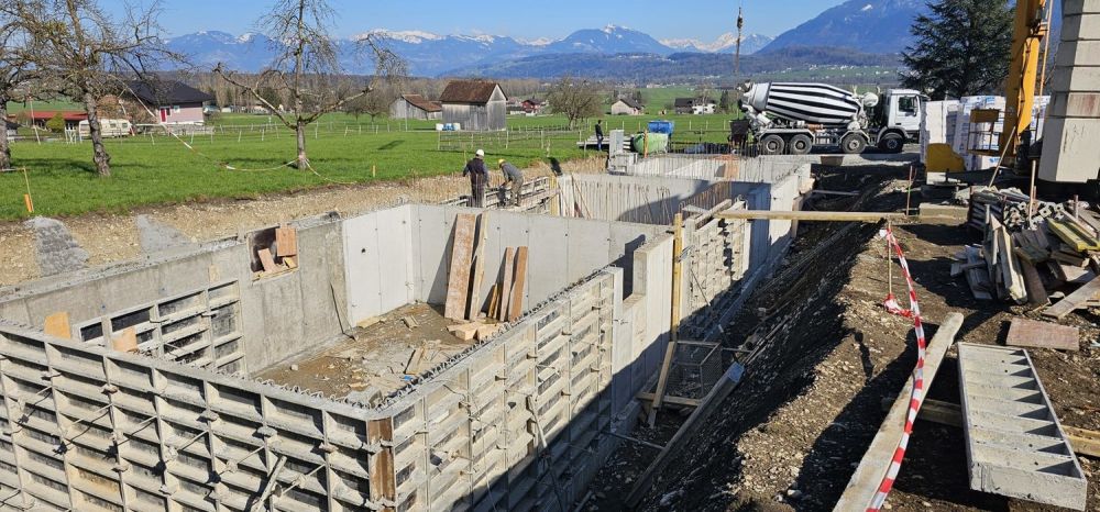 Neubau: Modernes Reiheneinfamilienhaus in Sax zu kaufen - Rohbau 2