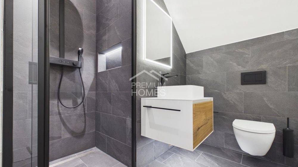 MODERNE ATTIKAWOHUNG MIT TRAUMHAFTER BERGKULISSE -  Bild 10