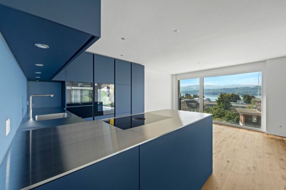 Grosszügige Wohnung mit See- und Bergsicht (Neubau) - Grosszügige und moderne Küche