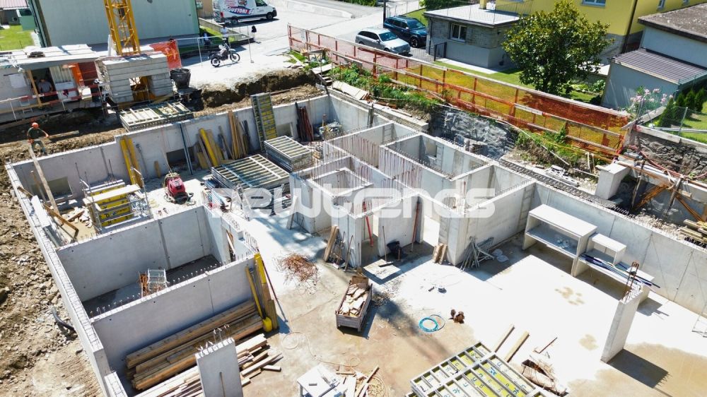 Rivera, 2,5 locaux de nouvelle construction en position stratégique - Drone 4