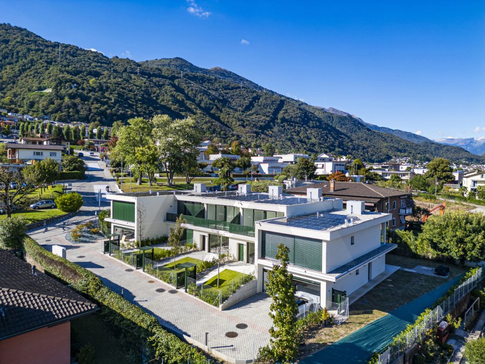 CINQUE NUOVE VILLE A SCHIERA CON STILE E COMFORT A MANNO -  Bild 1