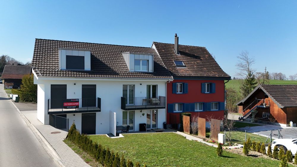 Modernes Doppeleinfamilienhaus mit Garten in Untereggen -  Bild 12