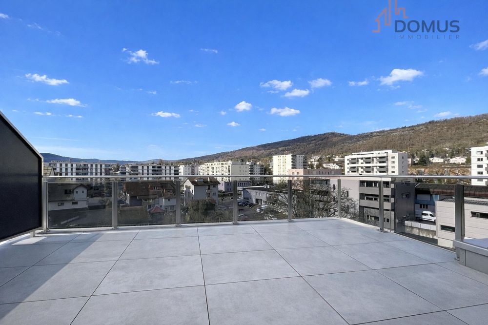 Magnifique attique 2,5 pièces avec superbe terrasse - Bild 2