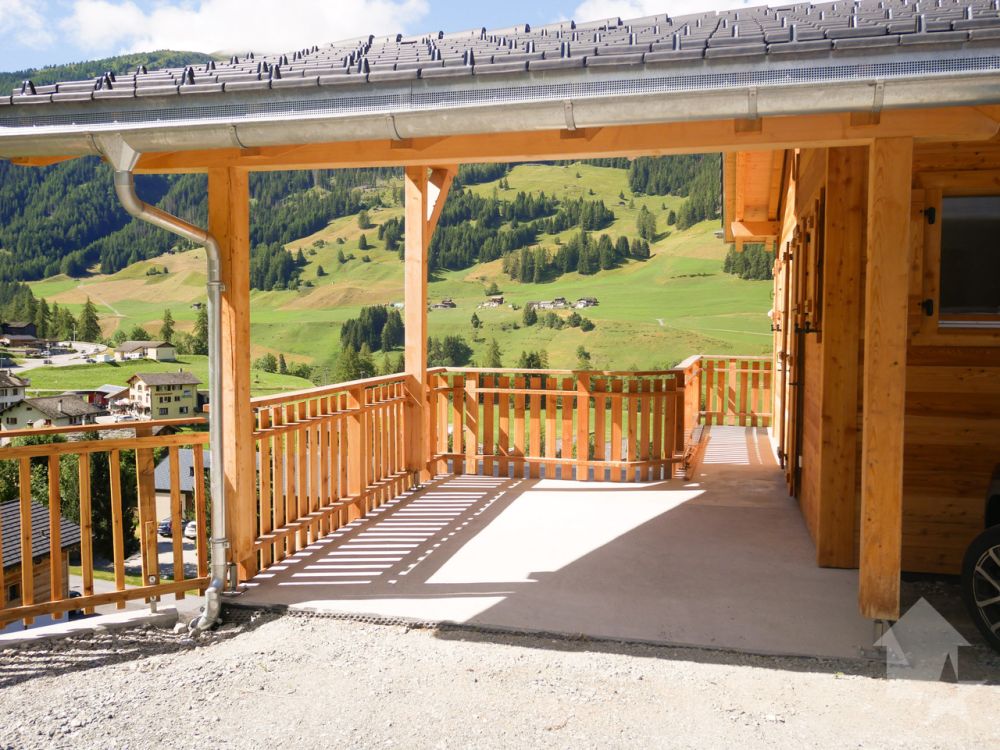 Superbe chalet neuf à Liddes ! Ensoleillement top et belle vue ! - Couvert