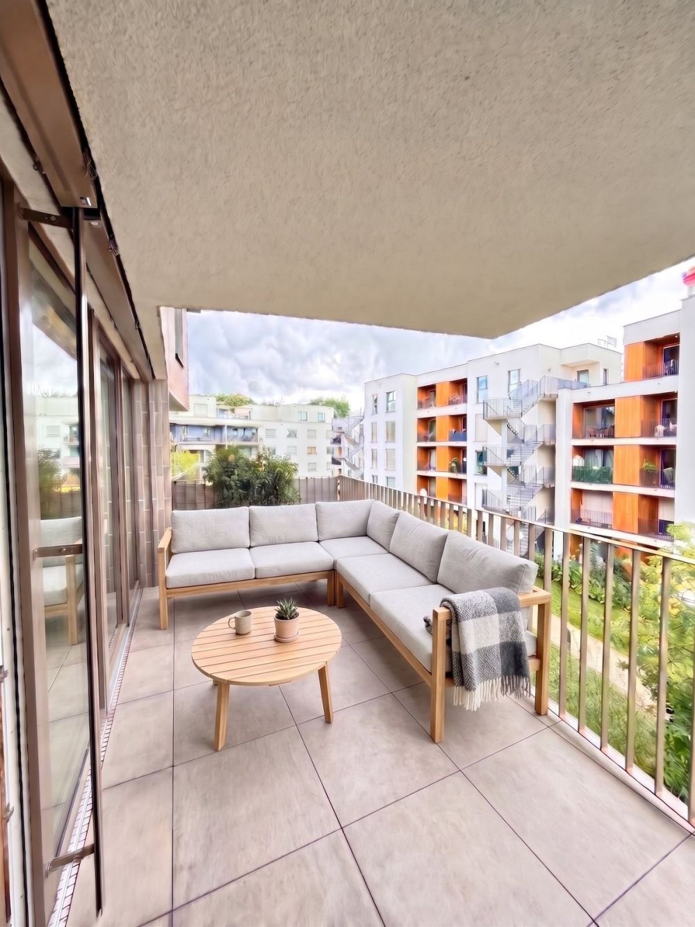 Attique neuf 4.5 pièces - Label Minergie Eco, terrasse et luminosité exceptionnelle - Balcon