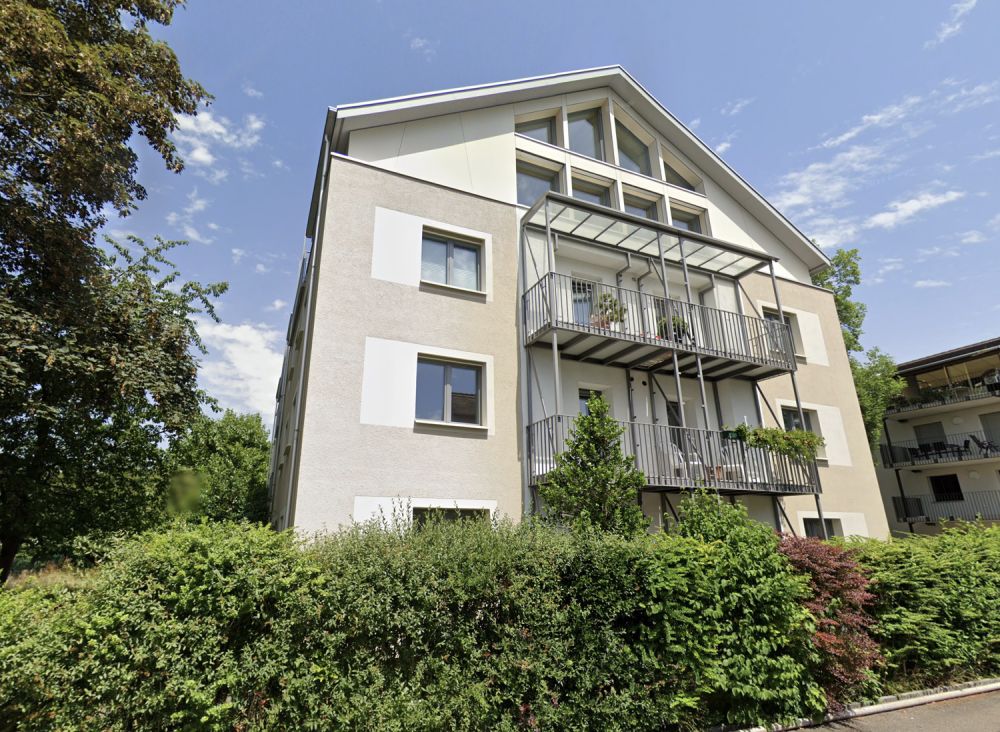 Erstbezug: frisch sanierte Wohnung an ruhiger Quartierstrasse - Bild 2