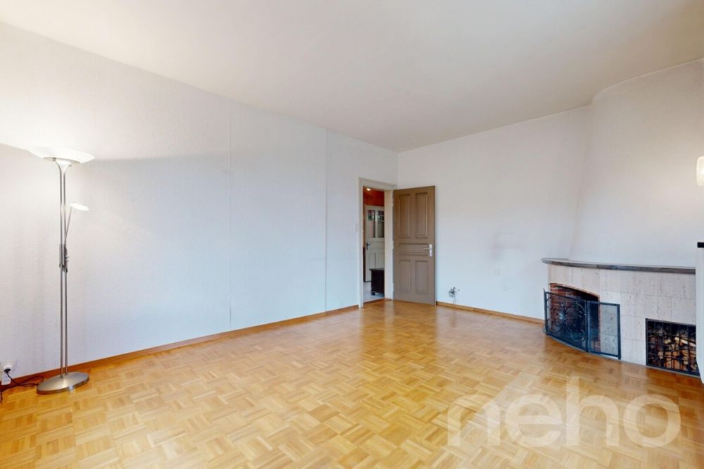 Grosszügiges Zweifamilienhaus mit Charakter und Potenzial - Bild 5