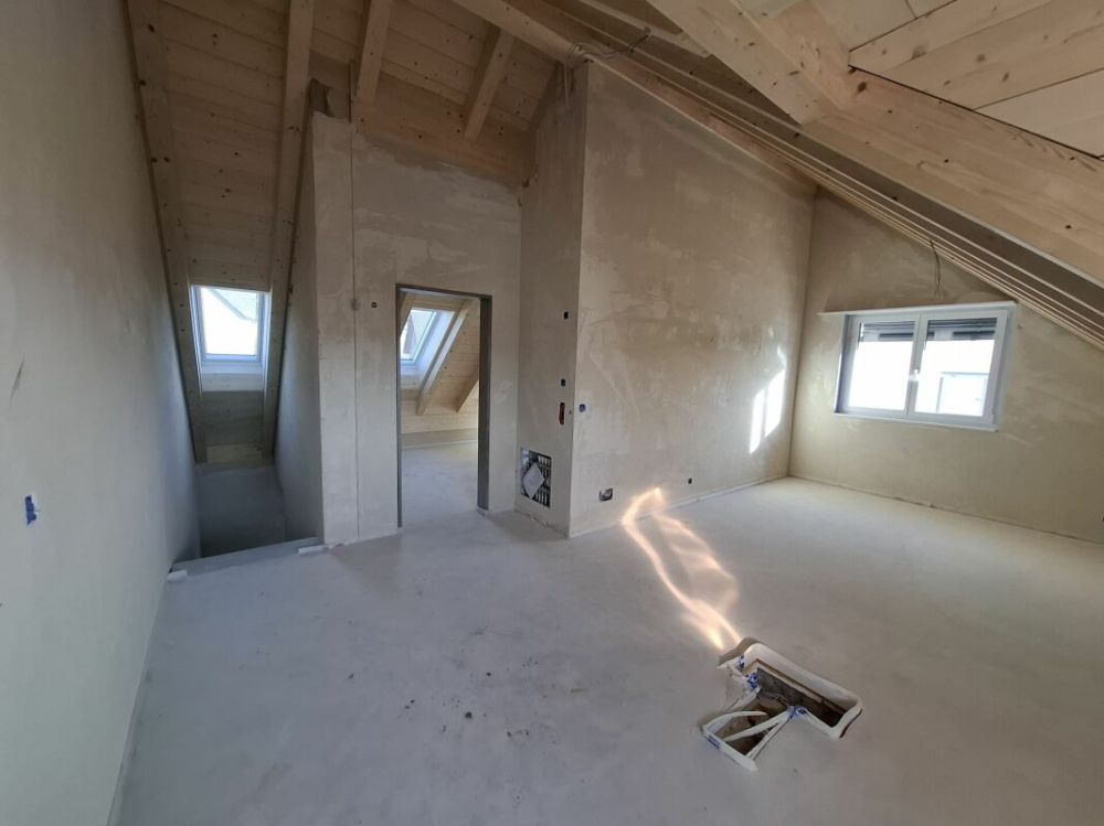 6 1/2-Zimmer-Doppeleinfamilienhaus mit nutzbarer Landfläche - Bild 4